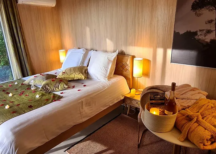 Le Chant des Pins Lodge&Spa Tour de Keyrié Aix-en-Provence